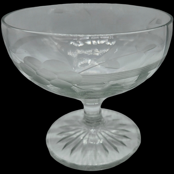 👍Vintage Etched Glass Dessert Dish - Picture 8 of 11